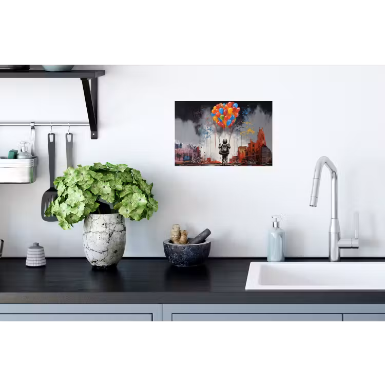 Jongen - Ballonnen - Gebouwen - Kunst Muursticker klein -keuken