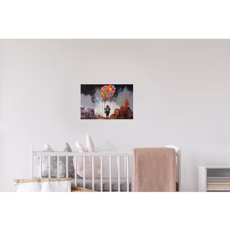 Jongen - Ballonnen - Gebouwen - Kunst Muursticker klein -kinderkamer
