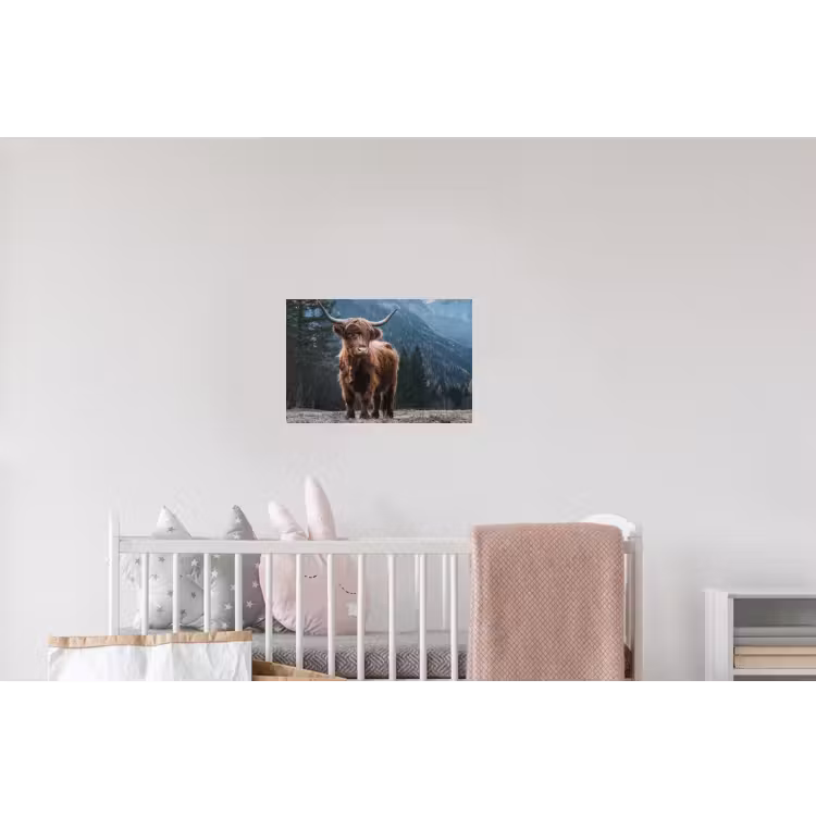 Schotse hooglander - Berg - Landschap - Bomen - Koe - Natuur Muursticker klein -kinderkamer