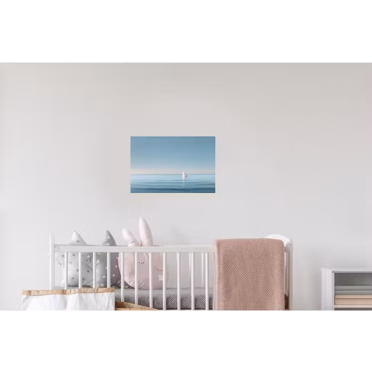 Zeilbootje - Kalme zee - Helderblauwe hemel Muursticker klein -kinderkamer