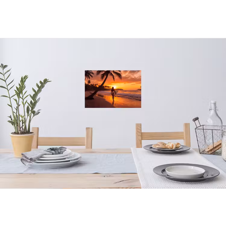 Vrouw - Surfplank - Strand - Zonsondergang - Oranje Muursticker klein -eettafel