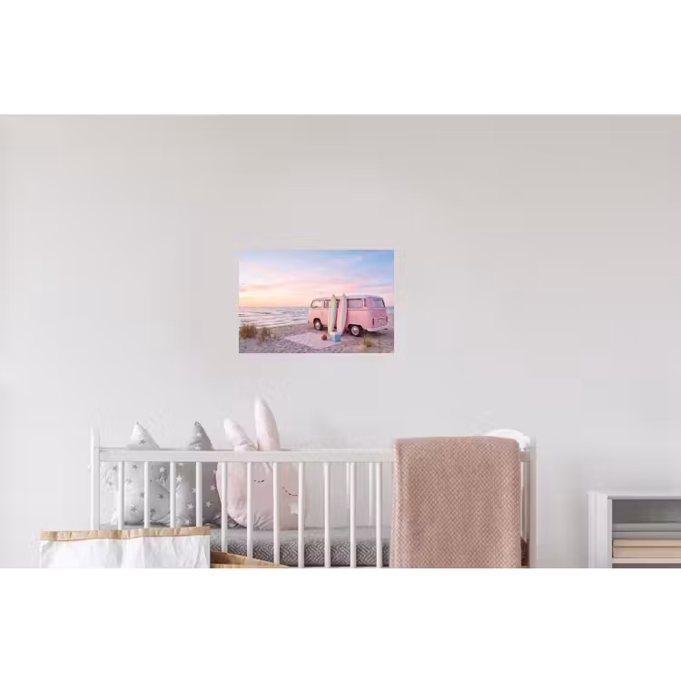 Busje - Strand - Surfplank - Zomer - Roze Muursticker klein -kinderkamer