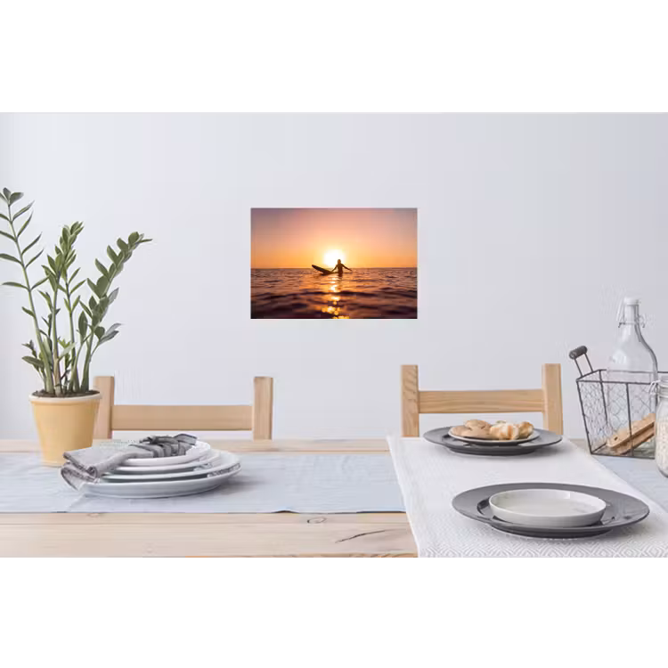 Persoon - Surfen - Zonsondergang - Zee - Oranje Muursticker klein -eettafel