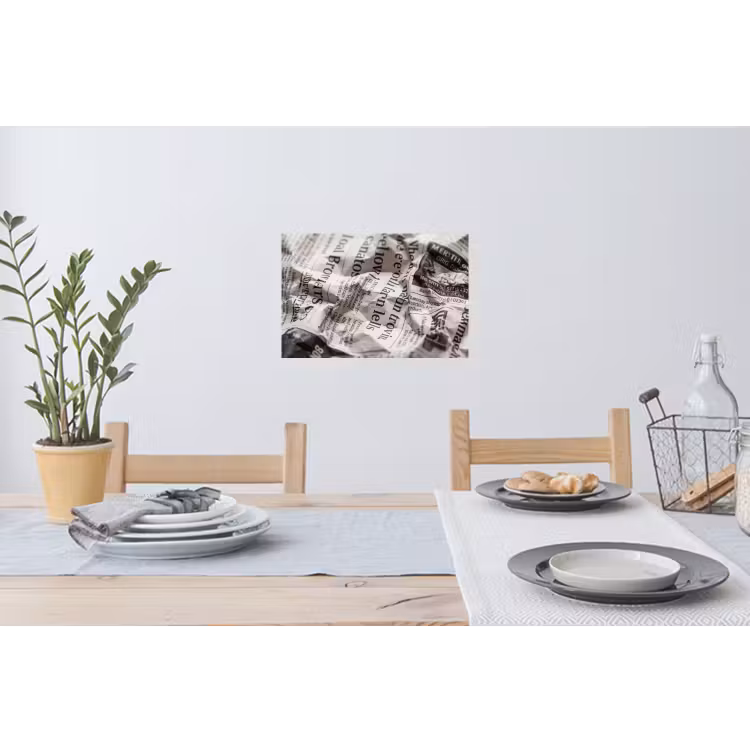 Krant - Gekreukeld - Textuur - Vintage - Zwart-wit Muursticker klein -eettafel