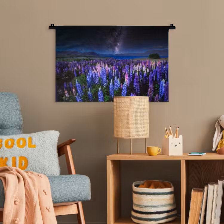 Bloemen - Nacht - Lupine - Sterrenhemel - Paars - Natuur Wandkleed katoen klein -wsfeer4_kind