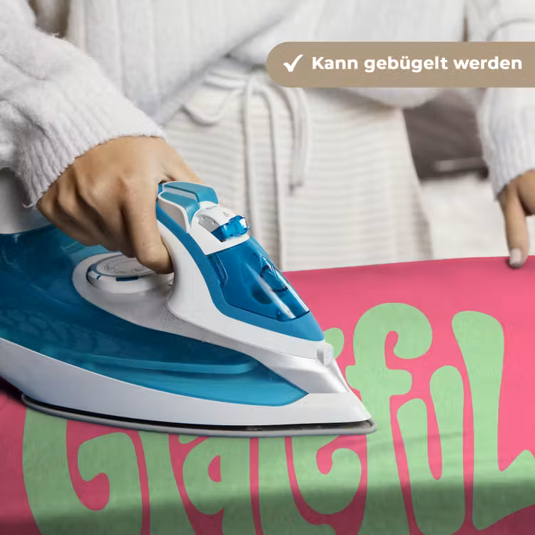 Grateful - Groen - Grafisch - Vloeiend Wandkleed katoen klein -tsfeer9_DE