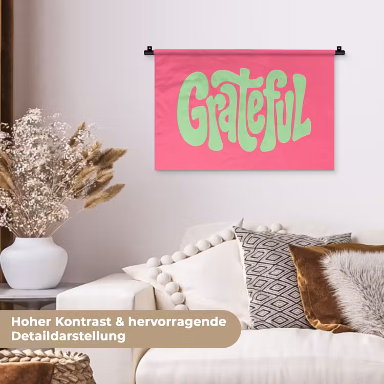 Grateful - Groen - Grafisch - Vloeiend Wandkleed katoen klein -tsfeer1_DE