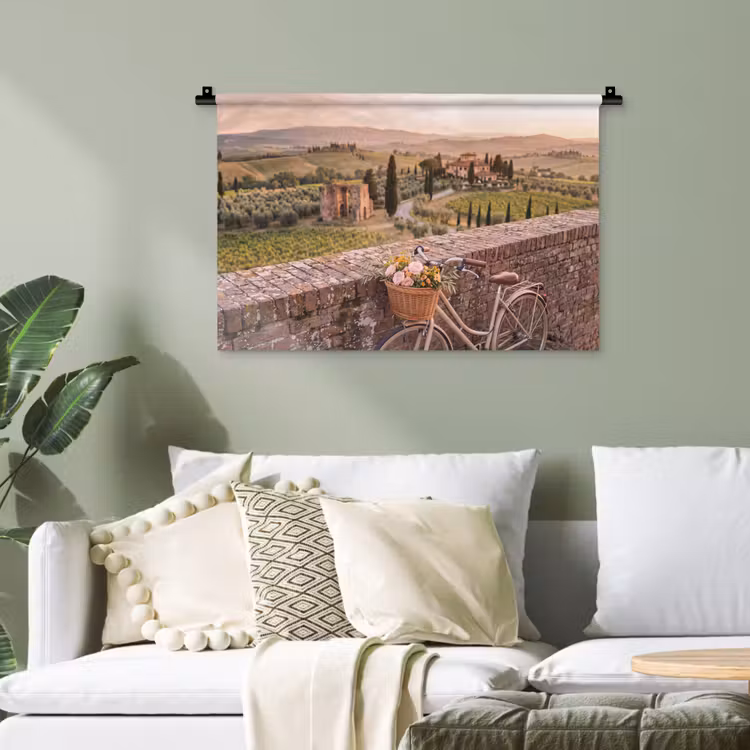 Fiets - Bloemen - Toscane - Landschap - Roze Wandkleed katoen klein -sfeer7