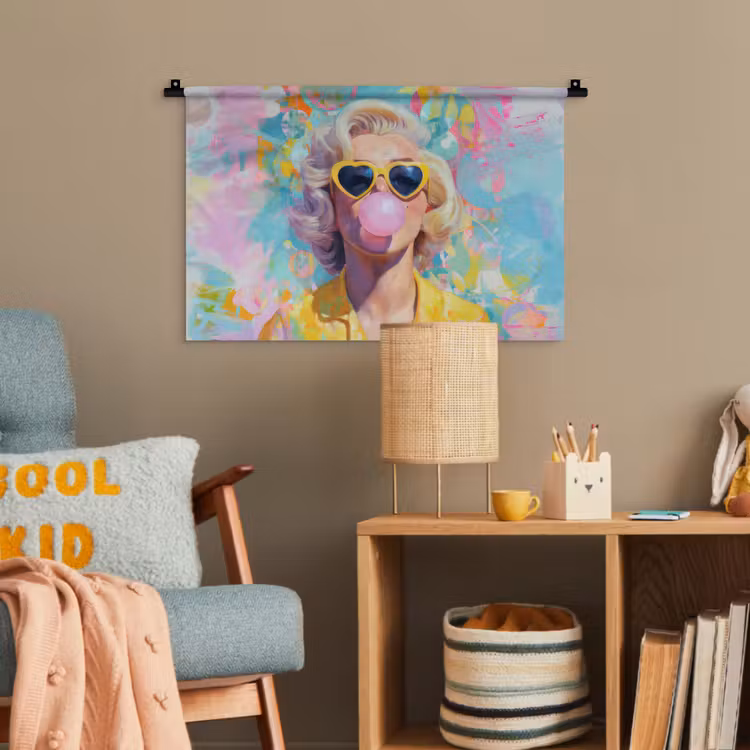Vrouw - Blond - Roze kauwgom - Kleurrijk - Pastel Wandkleed katoen klein -wsfeer4_kind