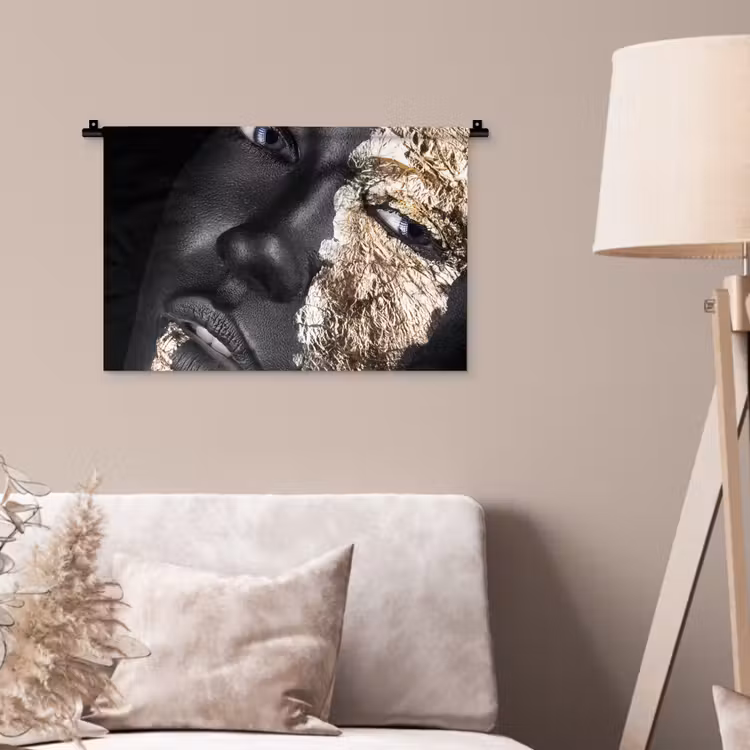 Vrouw - Goud - Zwart - Verf - Luxe Wandkleed katoen klein -sfeer4