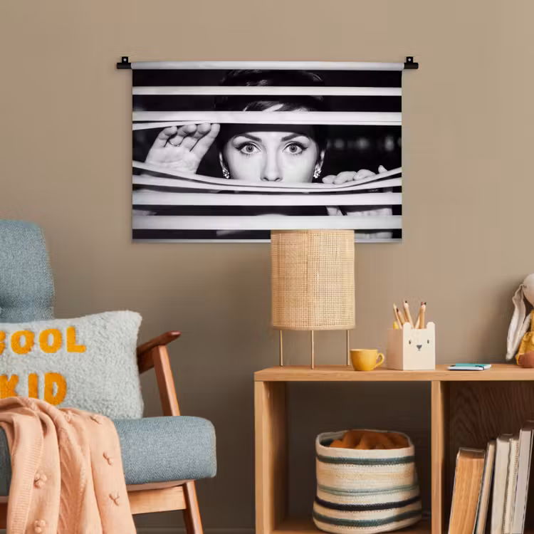 Vrouw - Jaloezieën - Portret - Zwart-wit Wandkleed katoen klein -wsfeer4_kind