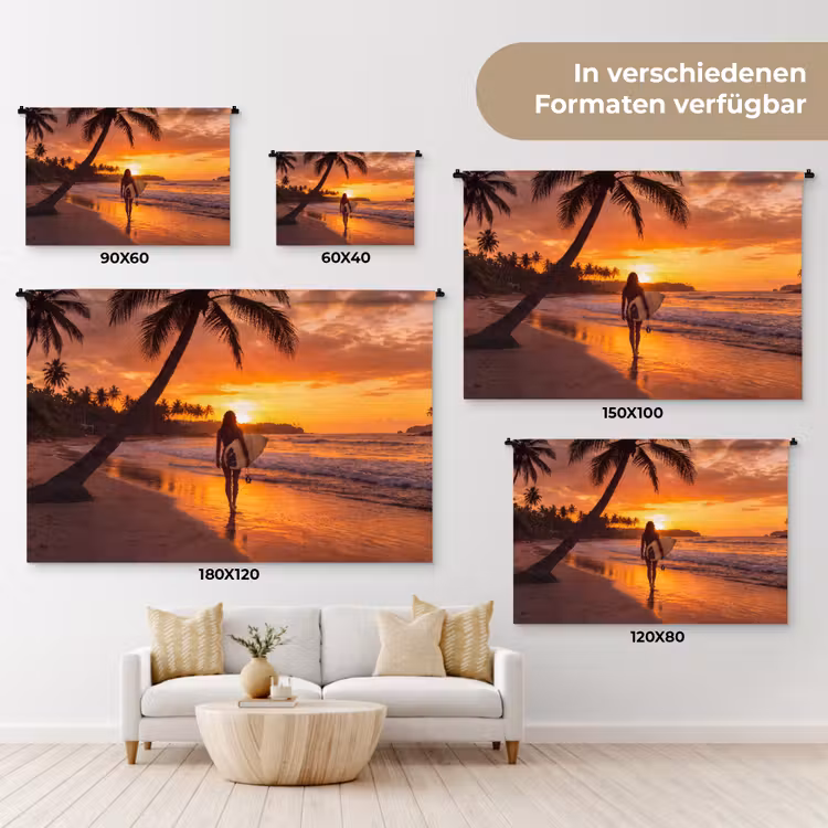 Vrouw - Surfplank - Strand - Zonsondergang - Oranje Wandkleed katoen klein -tsfeer8_DE