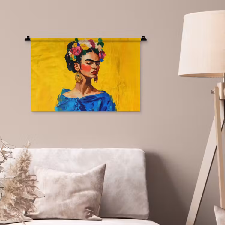 Frida Kahlo - Vrouw - Geel - Blauw - Bloemen Wandkleed katoen klein -sfeer4