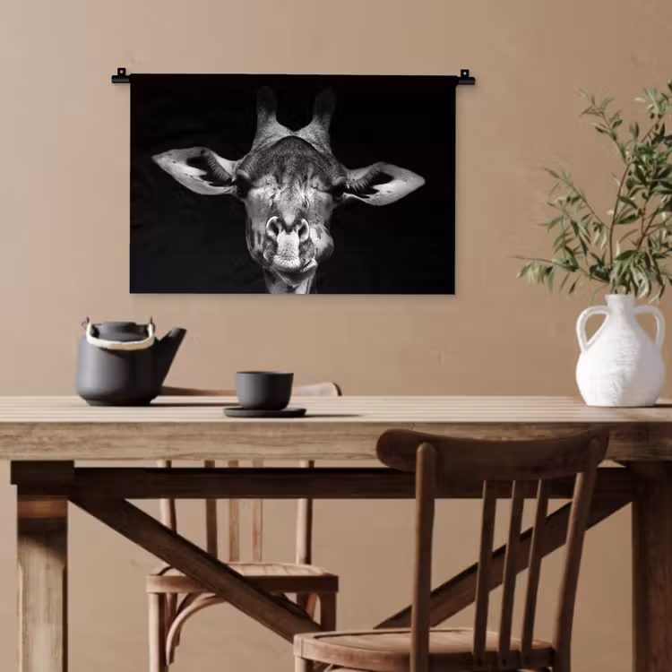 Giraffe - Portret - Dieren - Zwart - Wit Wandkleed katoen klein -sfeer6