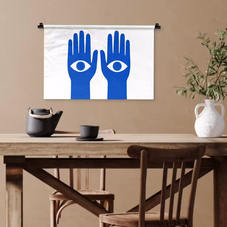 Handen - Twee - Ogen - Blauw Wandkleed katoen klein -sfeer6