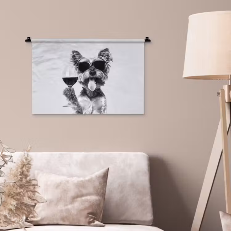 Hondje - Wijnglas - Zonnebril - Enthousiast Wandkleed katoen klein -sfeer4
