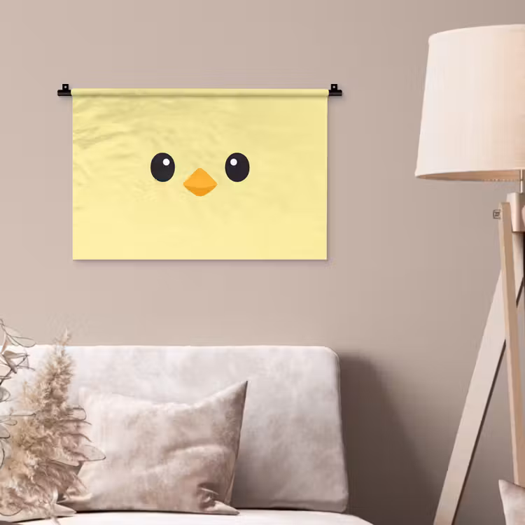 Kuiken - Vrolijk - Geel - Minimalistisch Wandkleed katoen klein -sfeer4