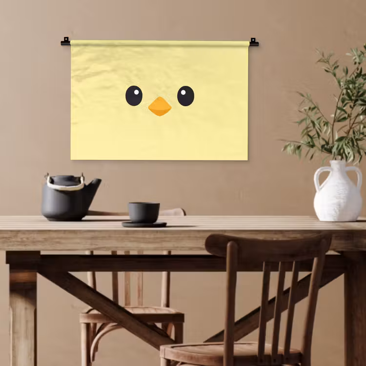 Kuiken - Vrolijk - Geel - Minimalistisch Wandkleed katoen klein -sfeer6