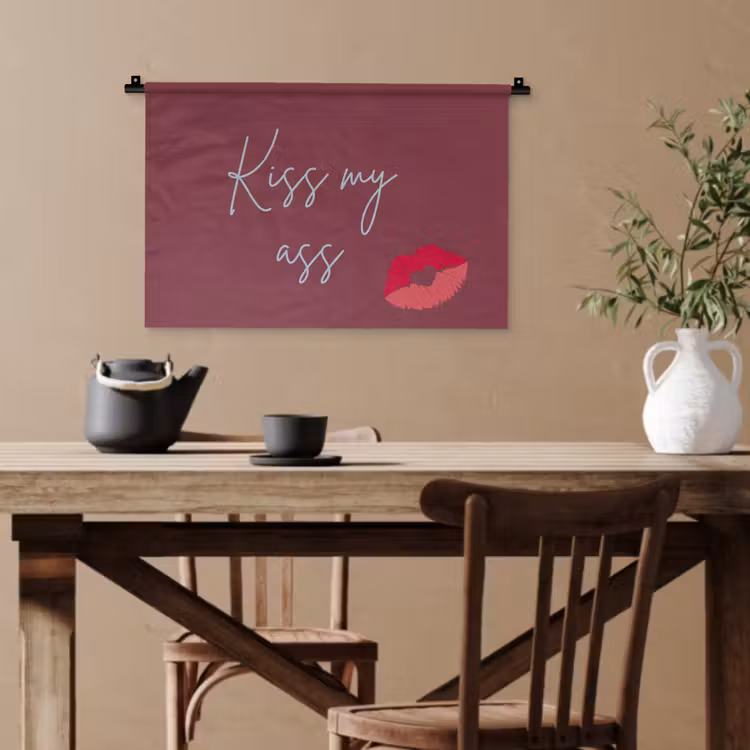 Kiss my ass - Lip - Bordeaux Wandkleed katoen klein -sfeer6
