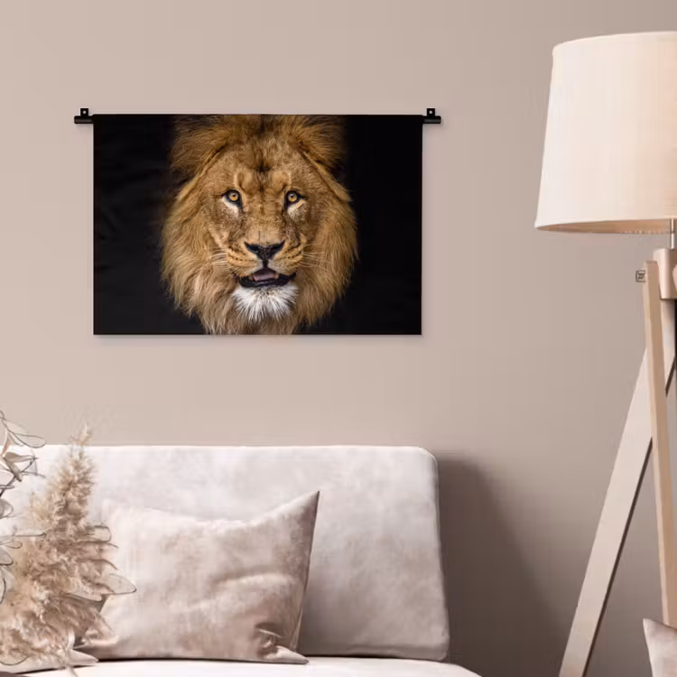 Leeuw - Portret - Zwart - Dieren Wandkleed katoen klein -sfeer4