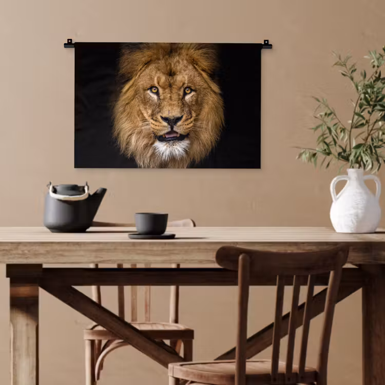 Leeuw - Portret - Zwart - Dieren Wandkleed katoen klein -sfeer6