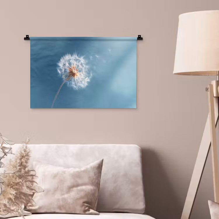 Paardenbloem - Wind - Blauw Wandkleed katoen klein -sfeer4