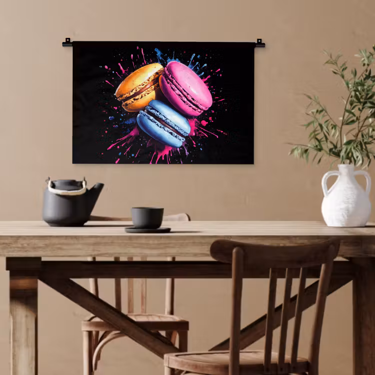 Macarons - Dessert - Graffiti - Kleurrijk - Roze - Blauw - Geel Wandkleed katoen klein -sfeer6