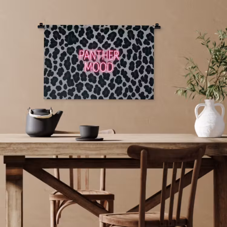 Panterprint - Zwart - Neonletters - Roze Wandkleed katoen klein -sfeer6