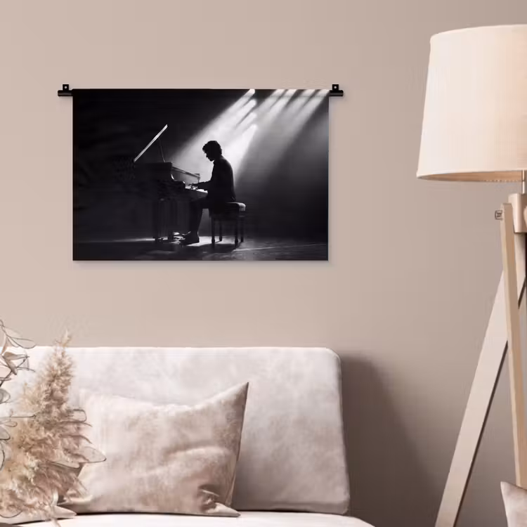 Persoon - Piano - Muziek - Zwart-wit - Podium Wandkleed katoen klein -sfeer4