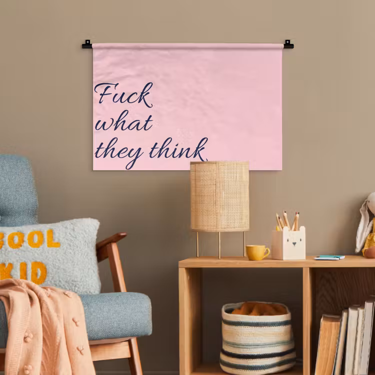 Fuck what they think - Roze - Minimalistisch Wandkleed katoen klein -wsfeer4_kind