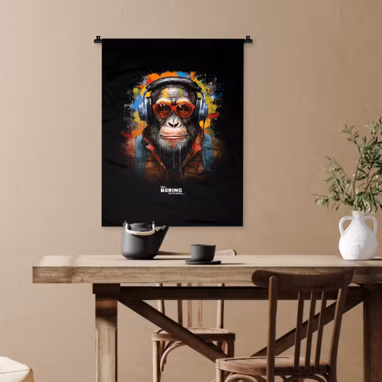 Chimpansee met koptelefoon en graffiti-spray Wandkleed katoen klein -sfeer6