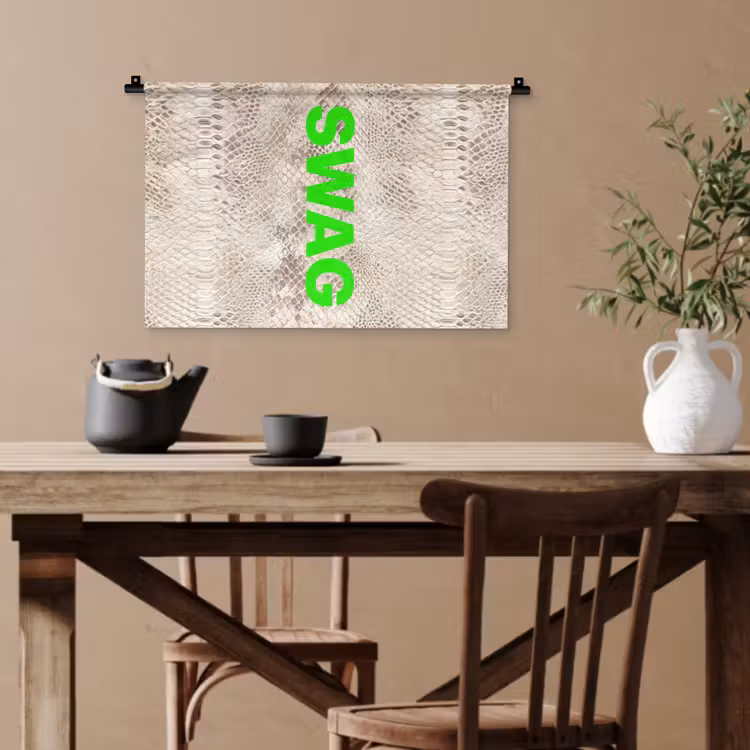 Slangenprint - SWAG - Neon - Groen Wandkleed katoen klein -sfeer6