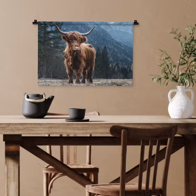 Schotse hooglander - Berg - Landschap - Bomen - Koe - Natuur Wandkleed katoen klein -sfeer6