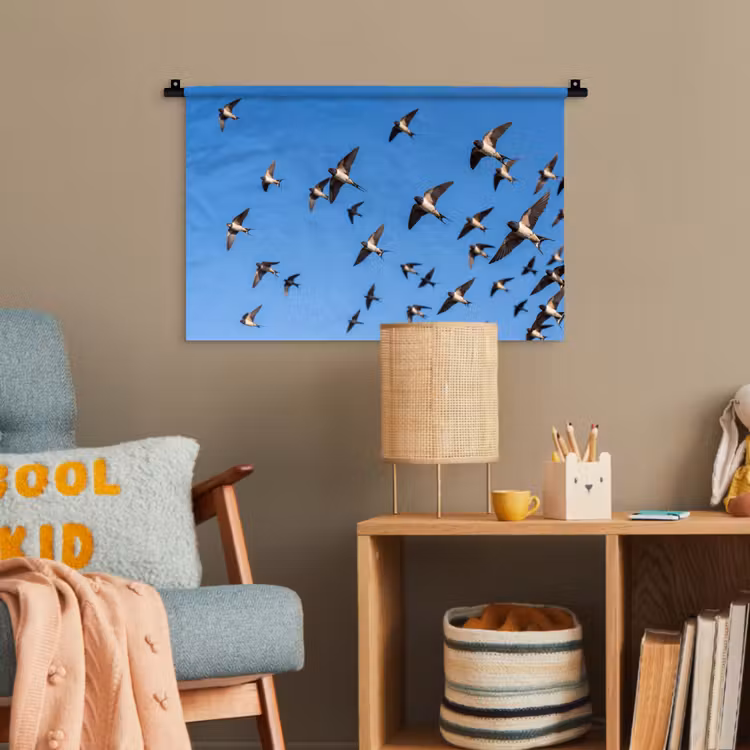 Zwaluwen - Vliegen - Blauw Wandkleed katoen klein -wsfeer4_kind