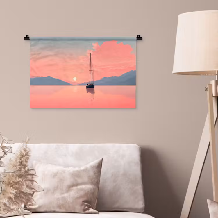 Zeilboot - Roze zee - Zonsondergang - Bergen Wandkleed katoen klein -sfeer4