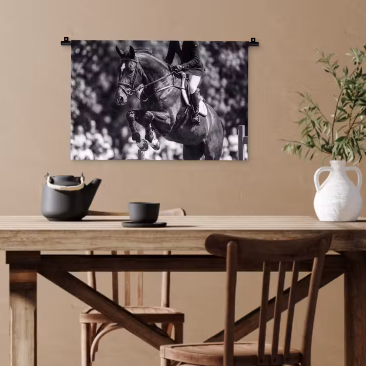Springen - Paard - Zwart - Wit Wandkleed katoen klein -sfeer6