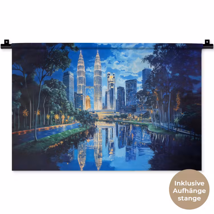 Stad Kuala Lumpur - Skyline - Wolkenkrabbers - Water Wandkleed katoen klein -t3d_DE