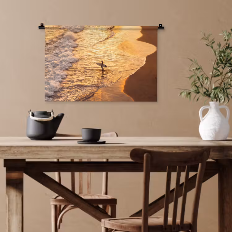 Surfer - Strand - Zonsondergang - Oceaan - Goud Wandkleed katoen klein -sfeer6