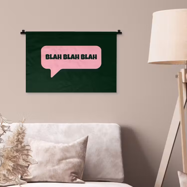 Tekstwolk - BLAH BLAH BLAH - Roze Wandkleed katoen klein -sfeer4