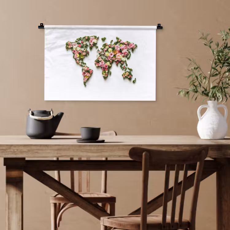 Wereldkaart - Kleurrijk - Bloemen - Lente Wandkleed katoen klein -sfeer6