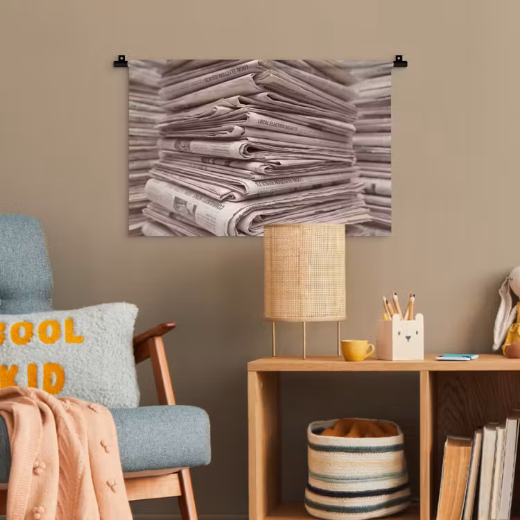 Kranten - Stapel - Nieuws - Vintage - Beige Wandkleed katoen klein -wsfeer4_kind