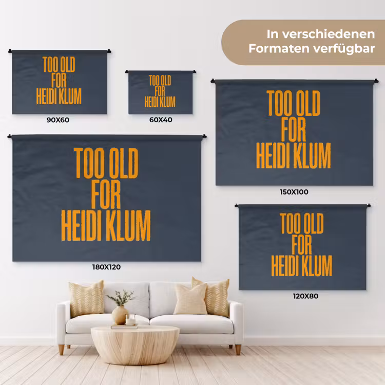 Too old for heidi klum - Geel - Blauw Wandkleed katoen klein -tsfeer8_DE