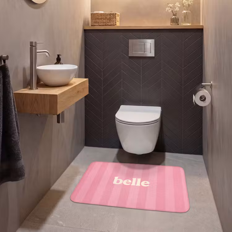 Roze - Gestreept - Belle WCmat middel -sfeer2