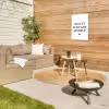 Geluk zit in een klein rompertje - Quotes - Spreuken Tuinposter op houten frame 2 cm dik klein -sfeer2