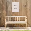 huisjetuintjewijntje-beige Tuinposter op houten frame 2 cm dik klein -sfeer4