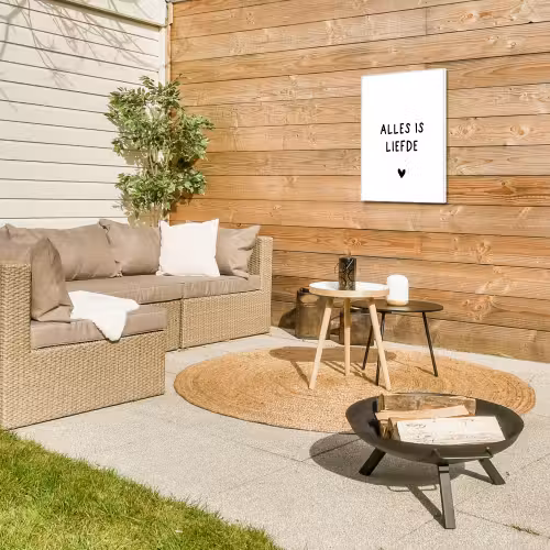 Spreuken - Alles is liefde - Quotes - Bløf Tuinposter op houten frame 2 cm dik klein -sfeer2