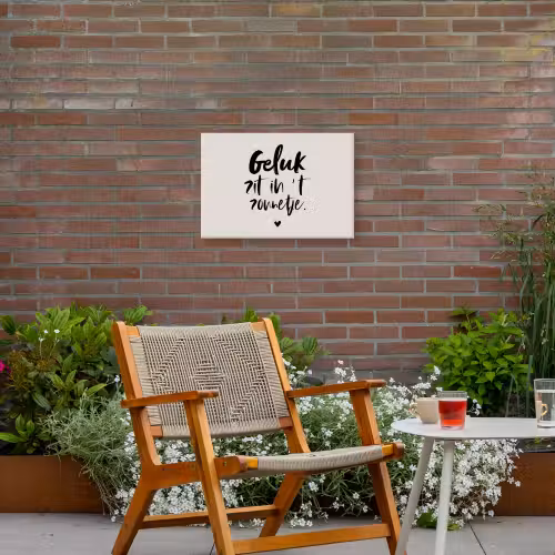 Quotes - Tekst - Geluk zit in 't zonnetje - Zomer Tuinposter op houten frame 2 cm dik klein -sfeer3