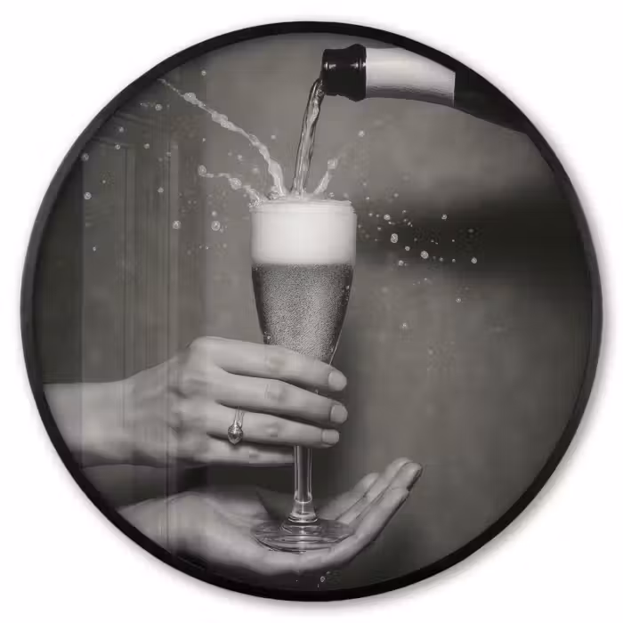 Poster im Rahmen Rund - Champagnerflasche - Glas - Minimalistisch - Spritzer