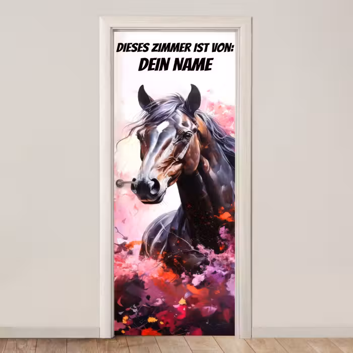 Türtapete mit Name - Gemaltes Pferd in kräftigen Farben mit personalisierbarem Text oben.