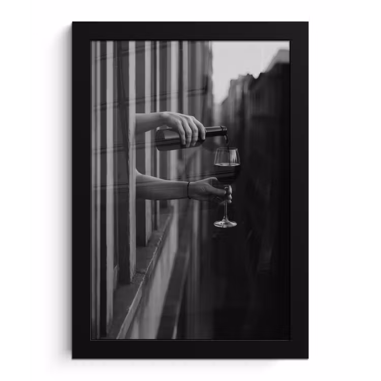 Bilder mit Rahmen - Weinflasche - Glas - Hände - Fenster — 1